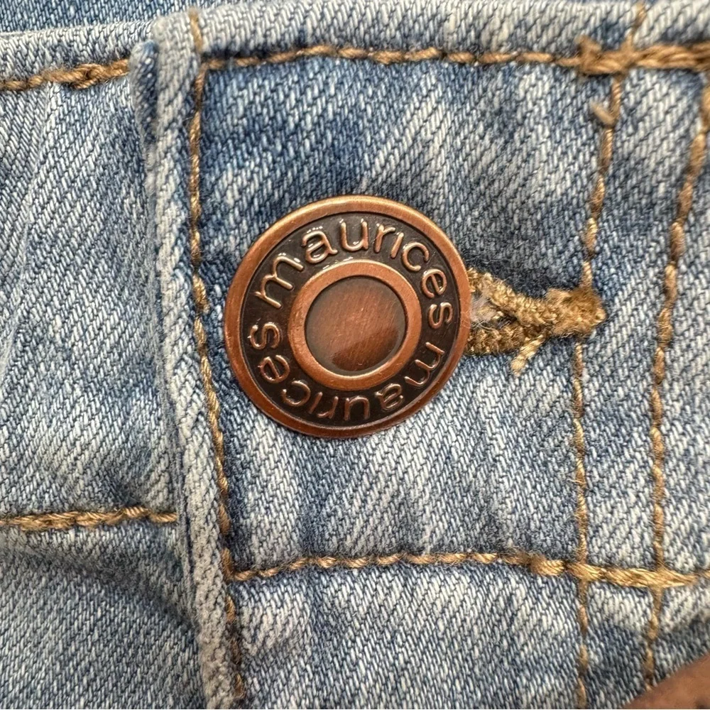 M Jeans Light Wash Denim Jean Shorts Patch Pockets Faux Leather Braided Belt